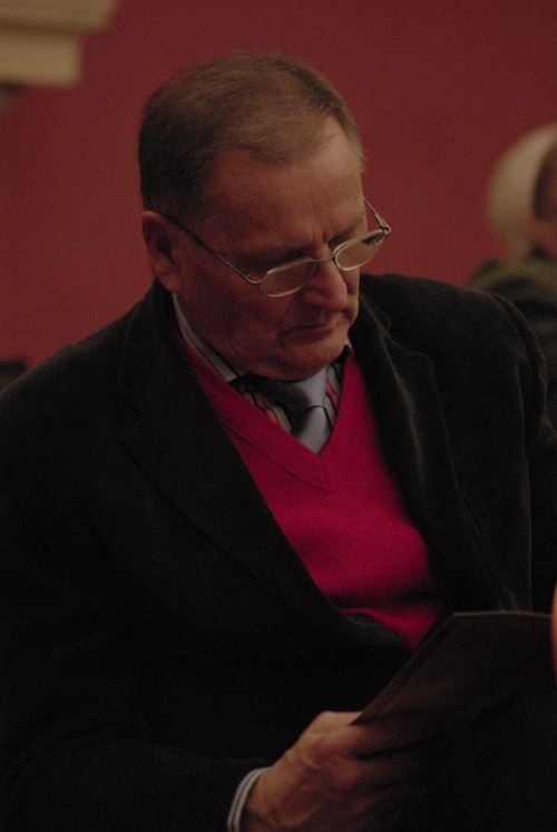 Almanachas pristatymo dalyvių rankose. A. Masiokaitės ir V. Samarinaitės fotoreportažas.