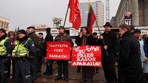 Piketuotojai valstybės šventėje. Autorės nuotr.