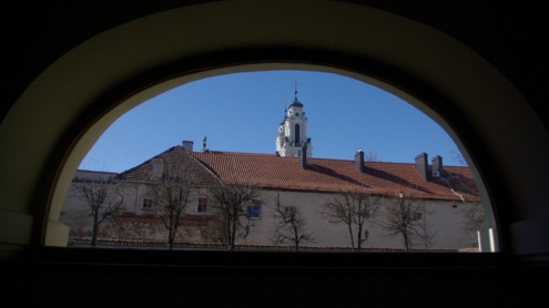 Ne vieną džiugina Technikos bibliotekos architektūra, tačiau šiandien gali čia užsukti ir virtualiai. Agnės Mankevičiūtės nuotr.