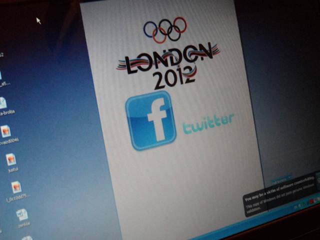 nuotrauka Londono olimpiados savanoriams bus draudžiama naudotis socialinėmis medijomis. Justino Arlausko nuotr.