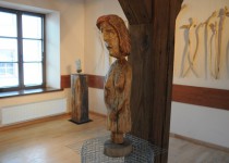 Medinė Juozo Šikšnelio skulptūra. Eimanto Chachlovo nuotr.