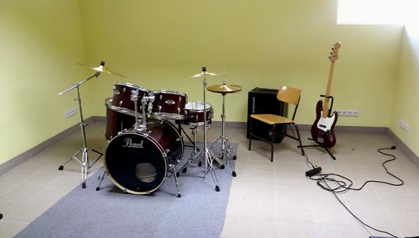 Jaunimo erdvės muzikos rūsys. Autorės nuotr.