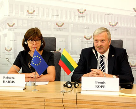 B. Ropė Europos Parlamente vienintelis iš Lietuvos atstovauja žaliesiems – kartu su vokiete R. Harms dirba žaliųjų frakcijoje, daugiausiai – antiatominiais klausimais. KK nuotr.