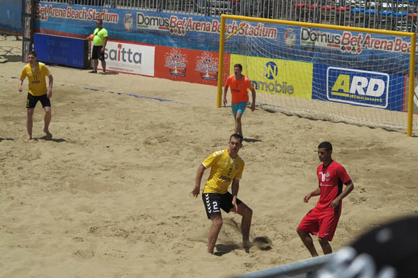 Paplūdimio futbolo klubas „Igol“, akimrkos varžybų Catanijoje, Italijoje. N. Budraičio asmeninio archyvo nuotr.