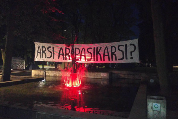 1. Protestas prieš naująjį darbo kodeksą Kaune, vykęs 2016 m. birželio 21 dieną. „Gyvenimas per brangus“ Facebook nuotr.