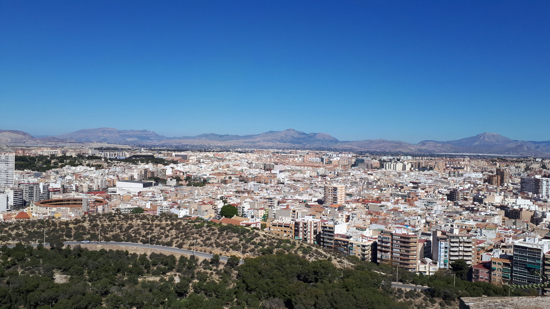 Alikantės panorama nuo šv. Barboros pilies. Autorės nuotrauka.